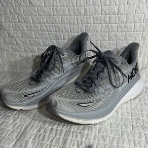 Hoka Clifton 9 Light Gray Athletic Shoes